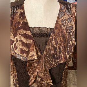 My Pretty Angel Leopard Print Top Short Sleeve Flowing Hankie Hem Sz L Excell